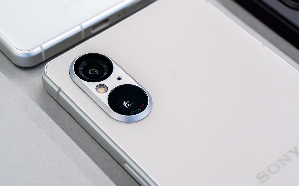 ソニー「Xperia 5 V」が意識する若者向けスマホ市場。iPhone 15の牙城