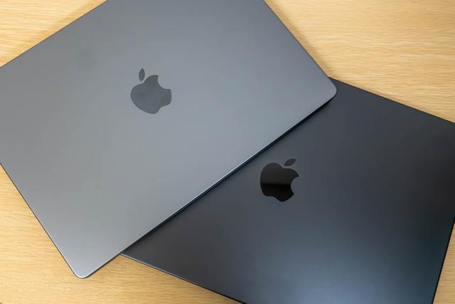 MacBookPro2023 おお 14inchスペースグレー