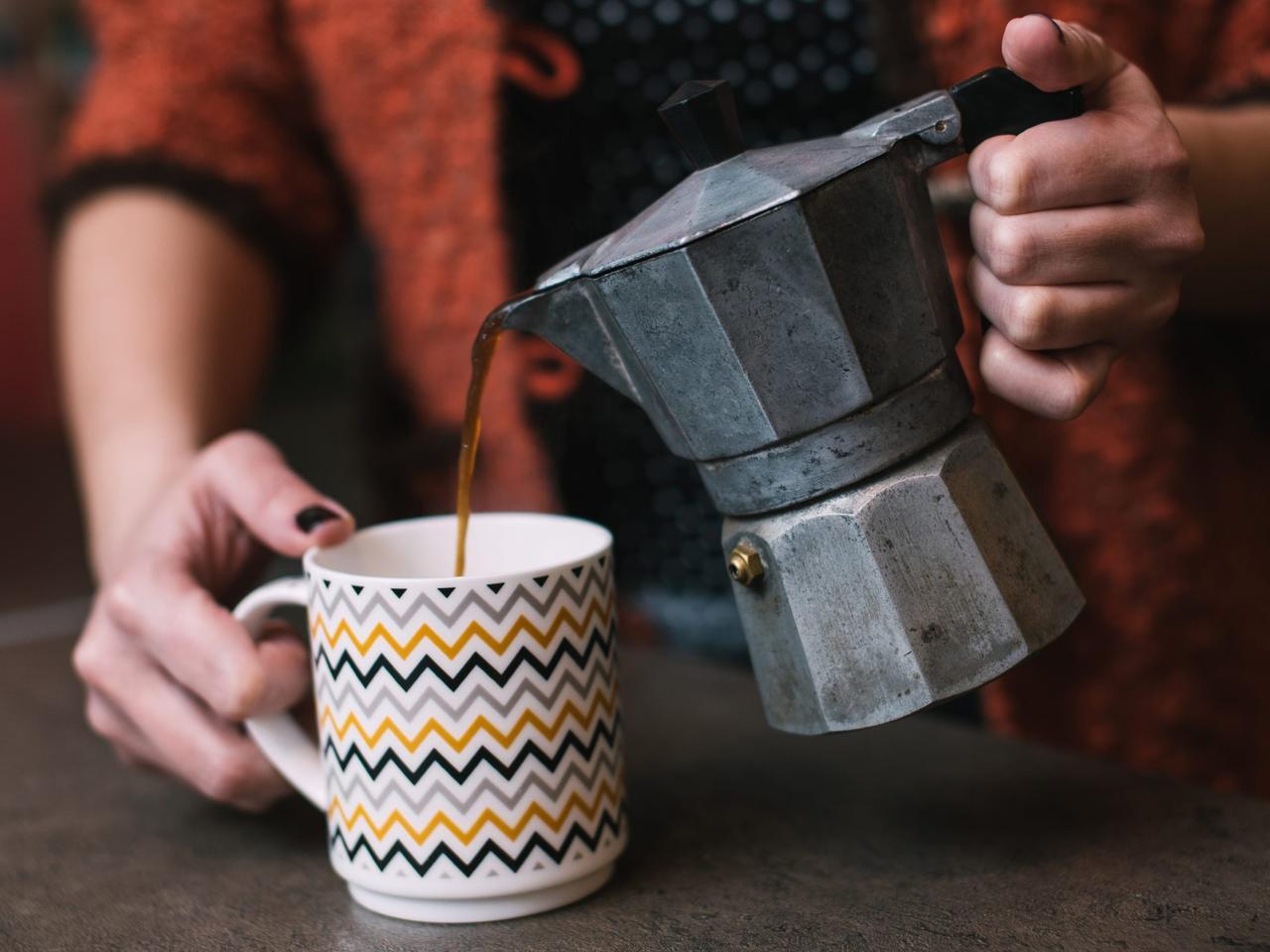 コーヒーの専門家が明かす、自宅のコーヒーをもっと美味しくする14の方法