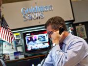 2010年10月29日金曜日、ニューヨーク証券取引所でのゴールドマン・サックスのトレーダー。