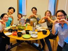 「部屋、空いてるから泊まっていきなよ」外国人観光客、友人......1年で約50人に自宅を「開放」したら、あることが起きた