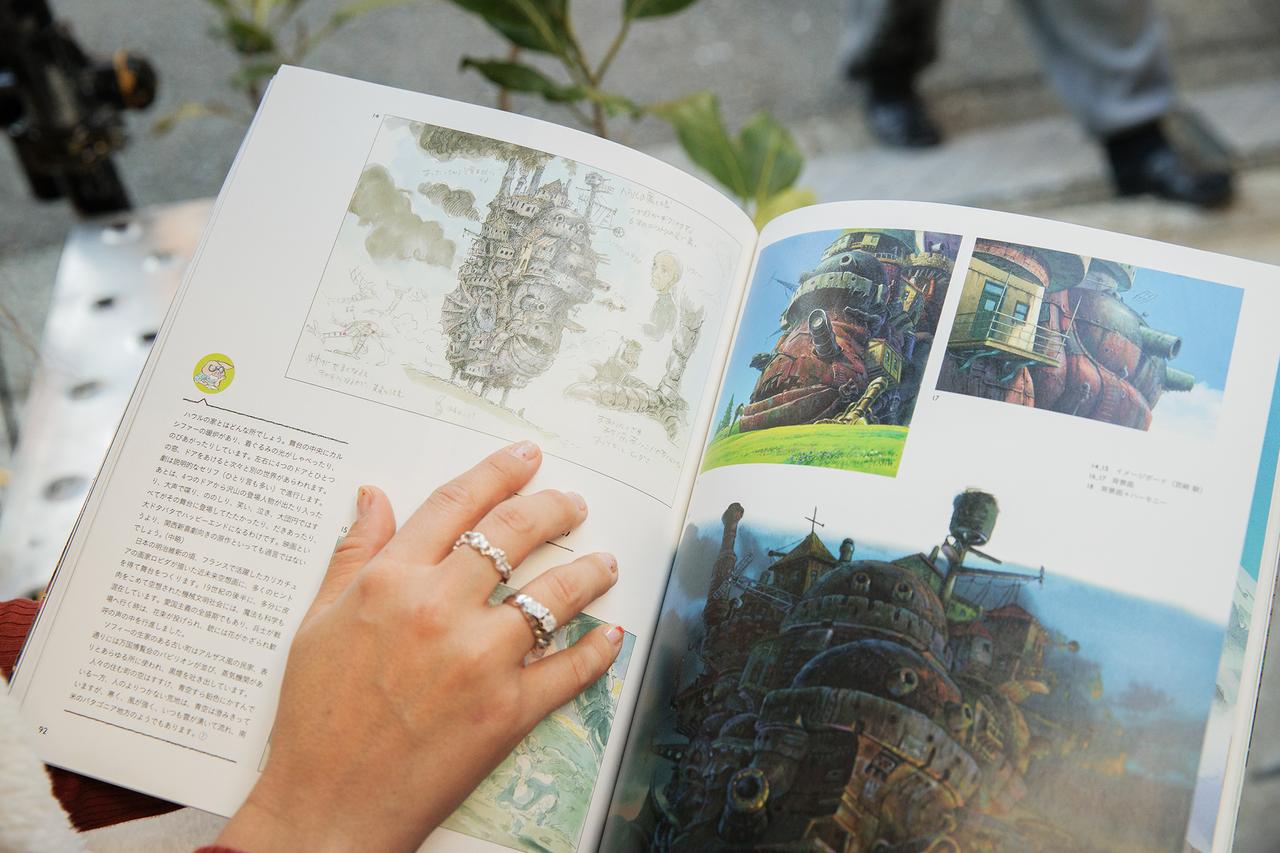 「『ハウルの動く城』の世界観も大好き」と、カリーナさん。