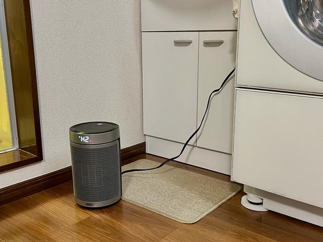 1200Wのパワフルな暖房能力を持つセラミックヒーター 1200Wのパワフルな暖房能力を持つセラミックヒーター