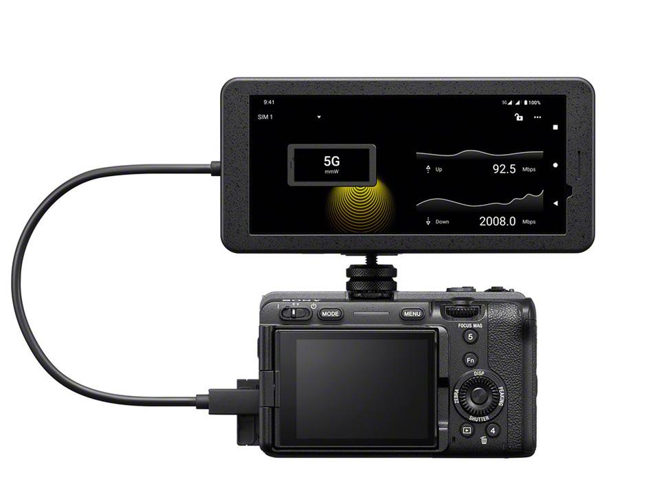 Xperiaっぽいけどスマホじゃない。ソニーが「α」向け5Gアクセサリーを3