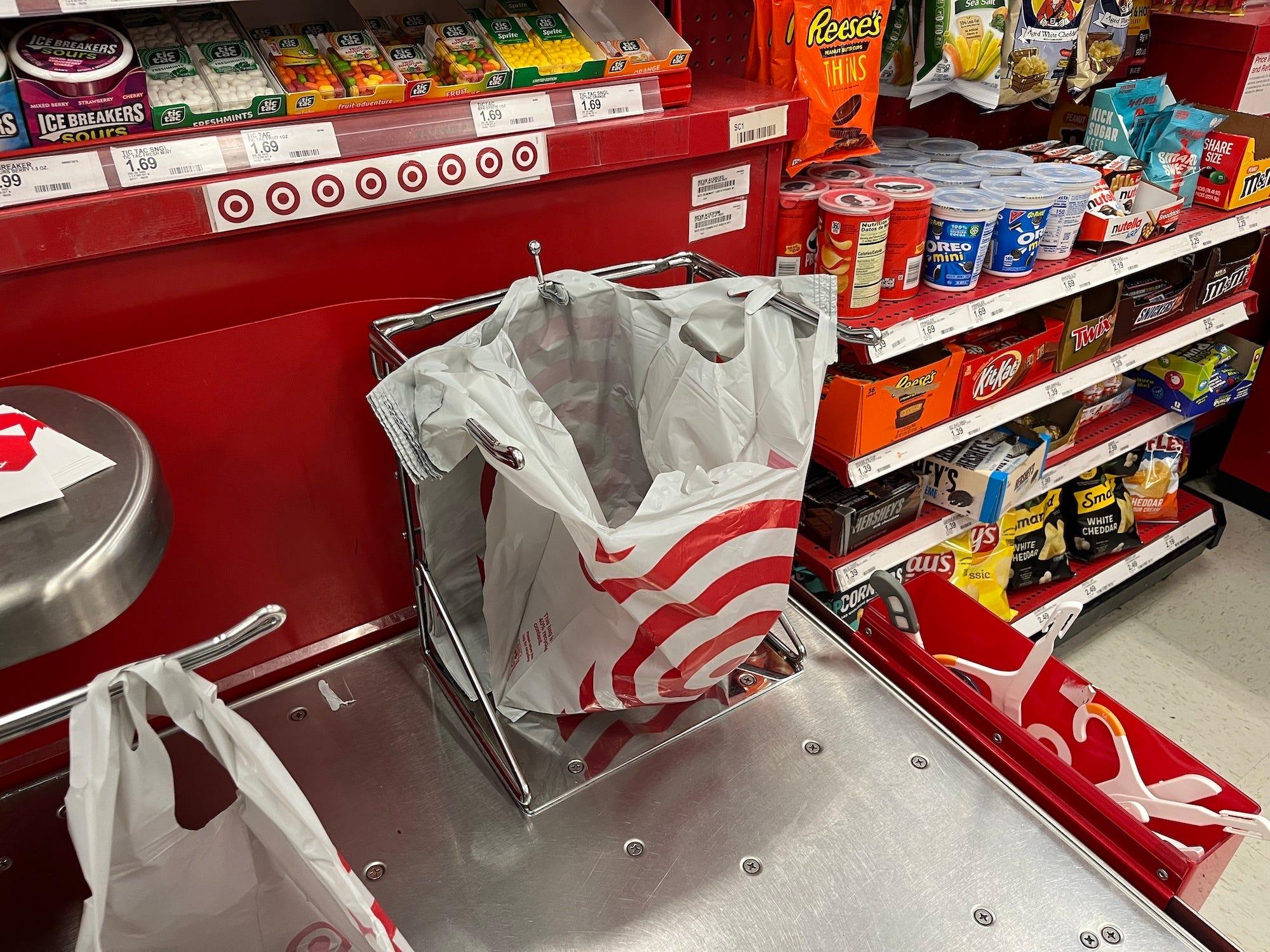 会計も速くなる！ ターゲット、セルフレジで一度に買える商品の数を「10点以下」に制限