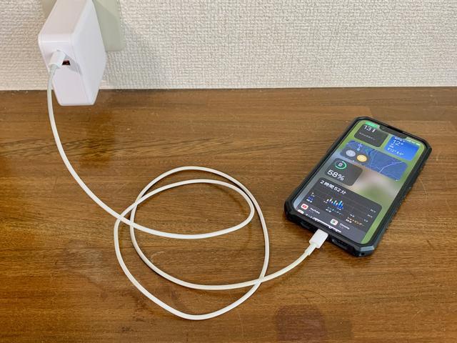 無印良品の新作モバイルバッテリーはスマホ充電器の正解かもしれない。家でも旅先でもコレ1つで完結 | Business Insider Japan