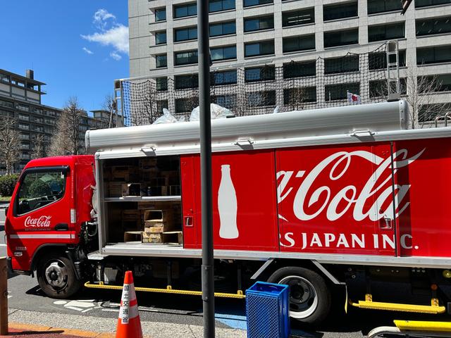 コカ・コーラ下請企業に賠償金求め提訴。2024年問題でさらなる｢労働 