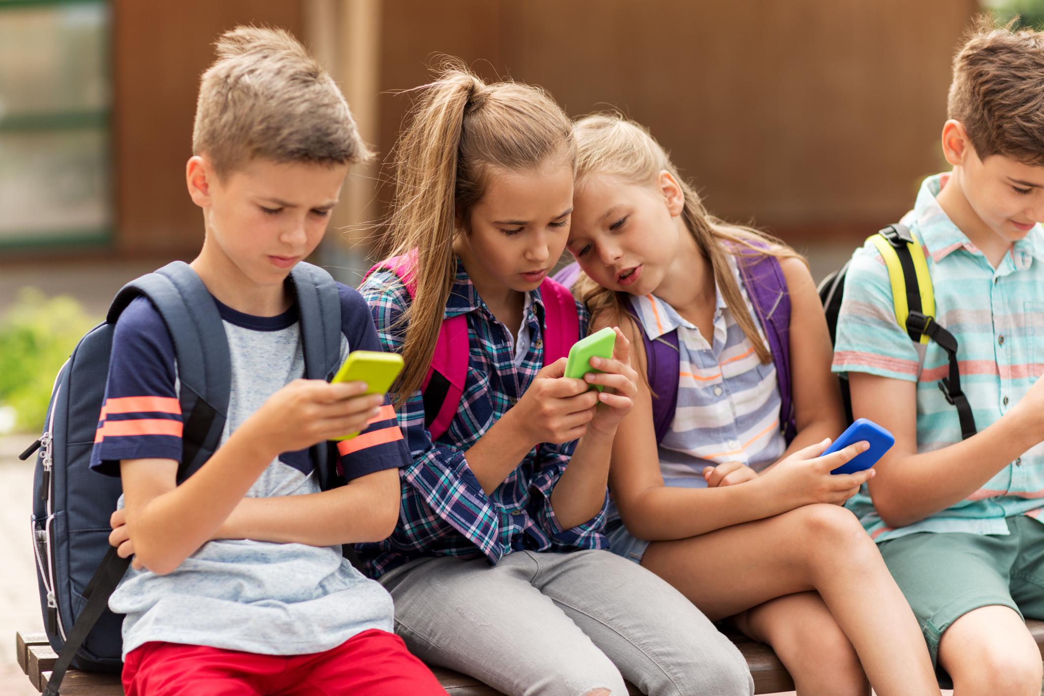 13歳以下の子どものTikTok、Snapchat、インスタグラムの使用を禁じる法案に米フロリダ州知事が署名
