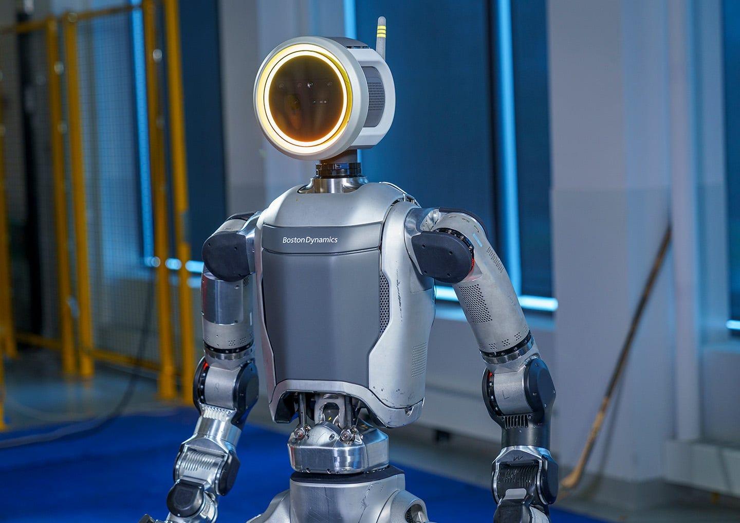 ボストン・ダイナミクス、完全電動の人型ロボットを発表