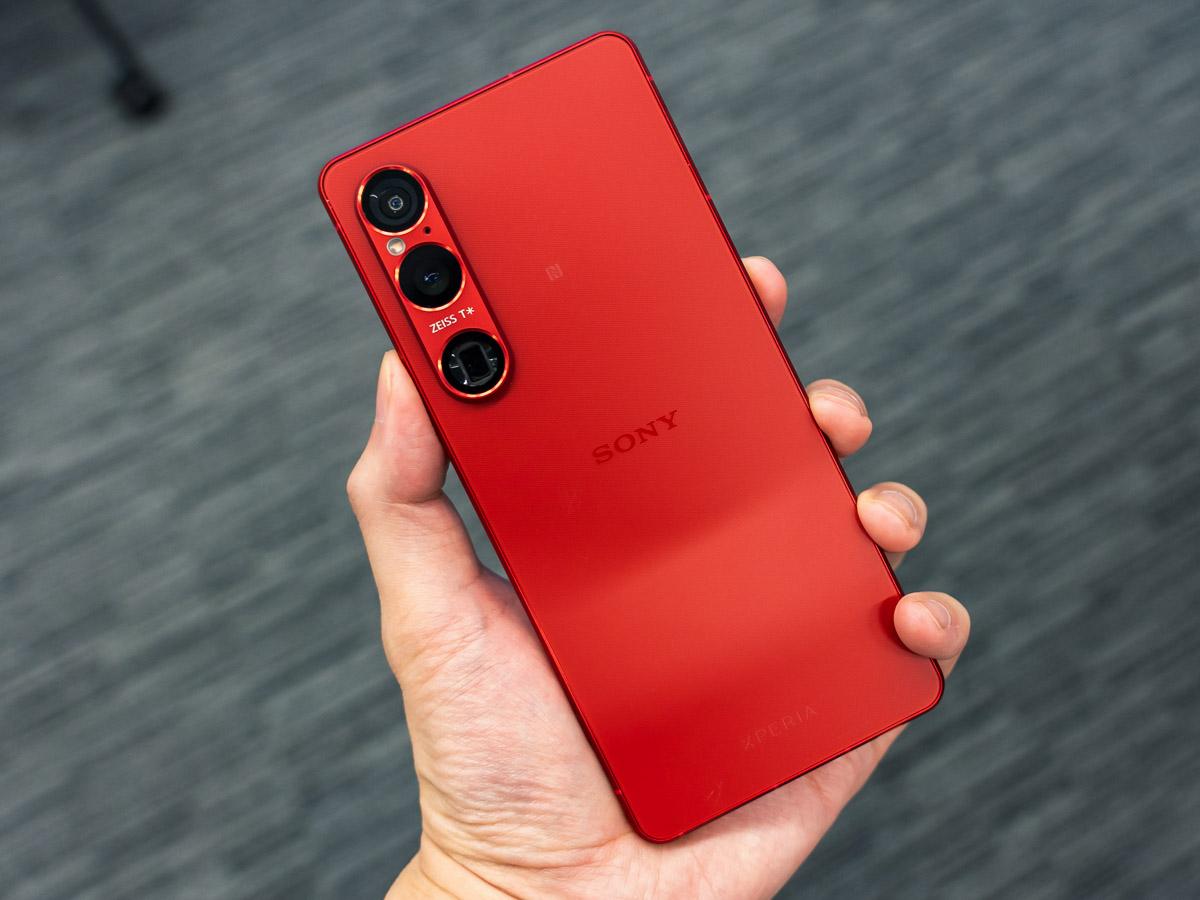 SONY Xperia 赤色 スマートフォン本体 Sony Xperia 赤色 本体 画面に