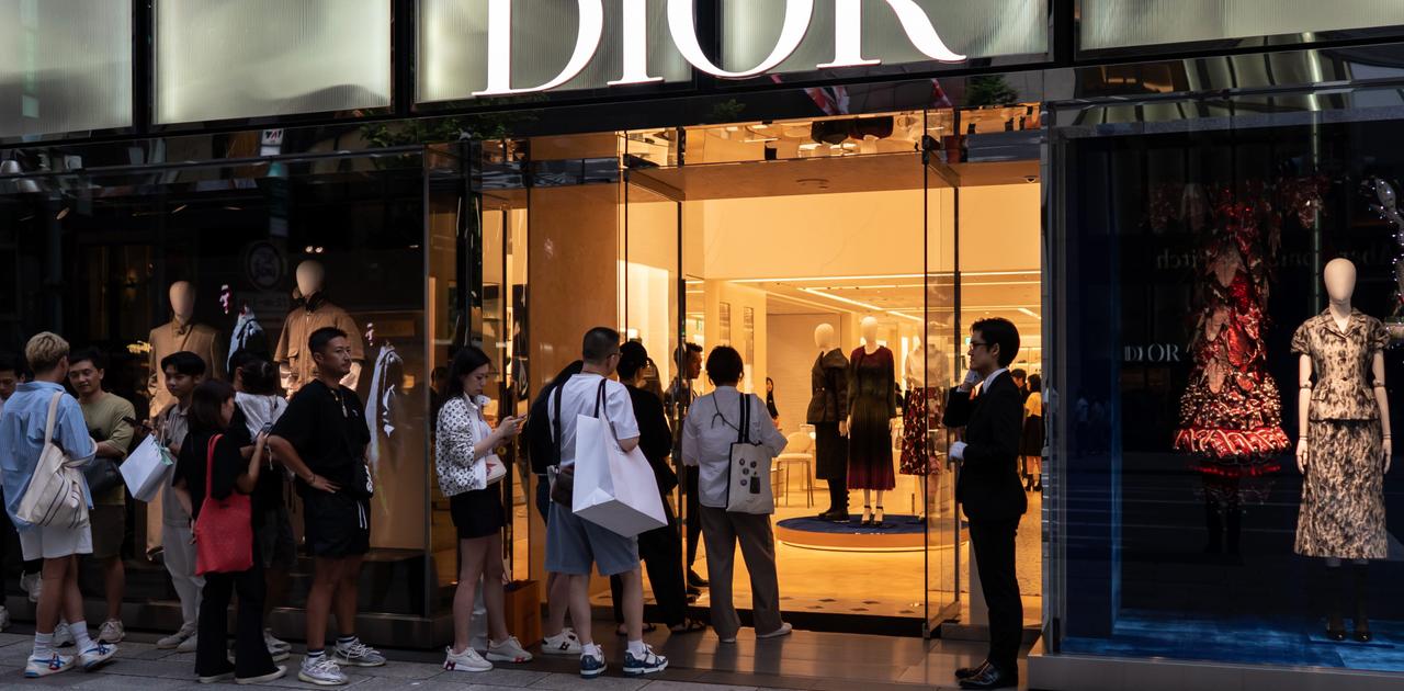 裕福な中国人は日本で高級品を買い漁る…高級ブランドの売上が成長しているのは日本だけ | Business Insider Japan