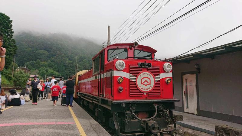 台湾の「阿里山森林鉄道」が15年ぶり全面復旧 地元は観光振興に