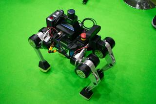 犬型ロボット｢オリバー（Oliver）｣