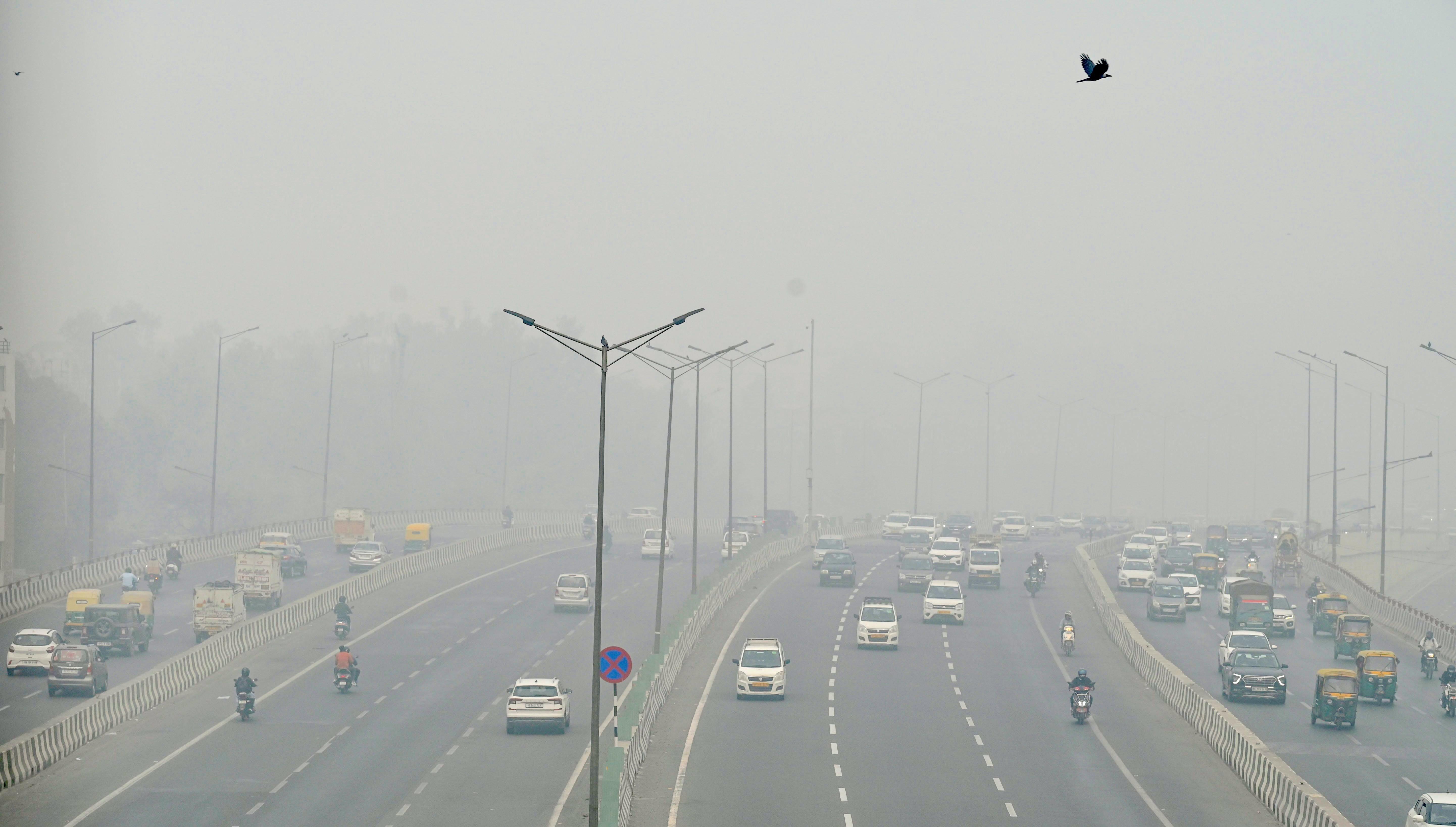 基準の15倍以上… インドで深刻な大気汚染、仕事や生活に影響も