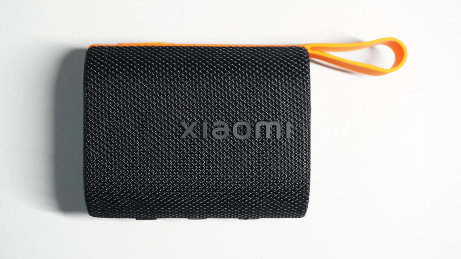防水、2,000円台、10時間バッテリー。アウトドアにはXiaomiの