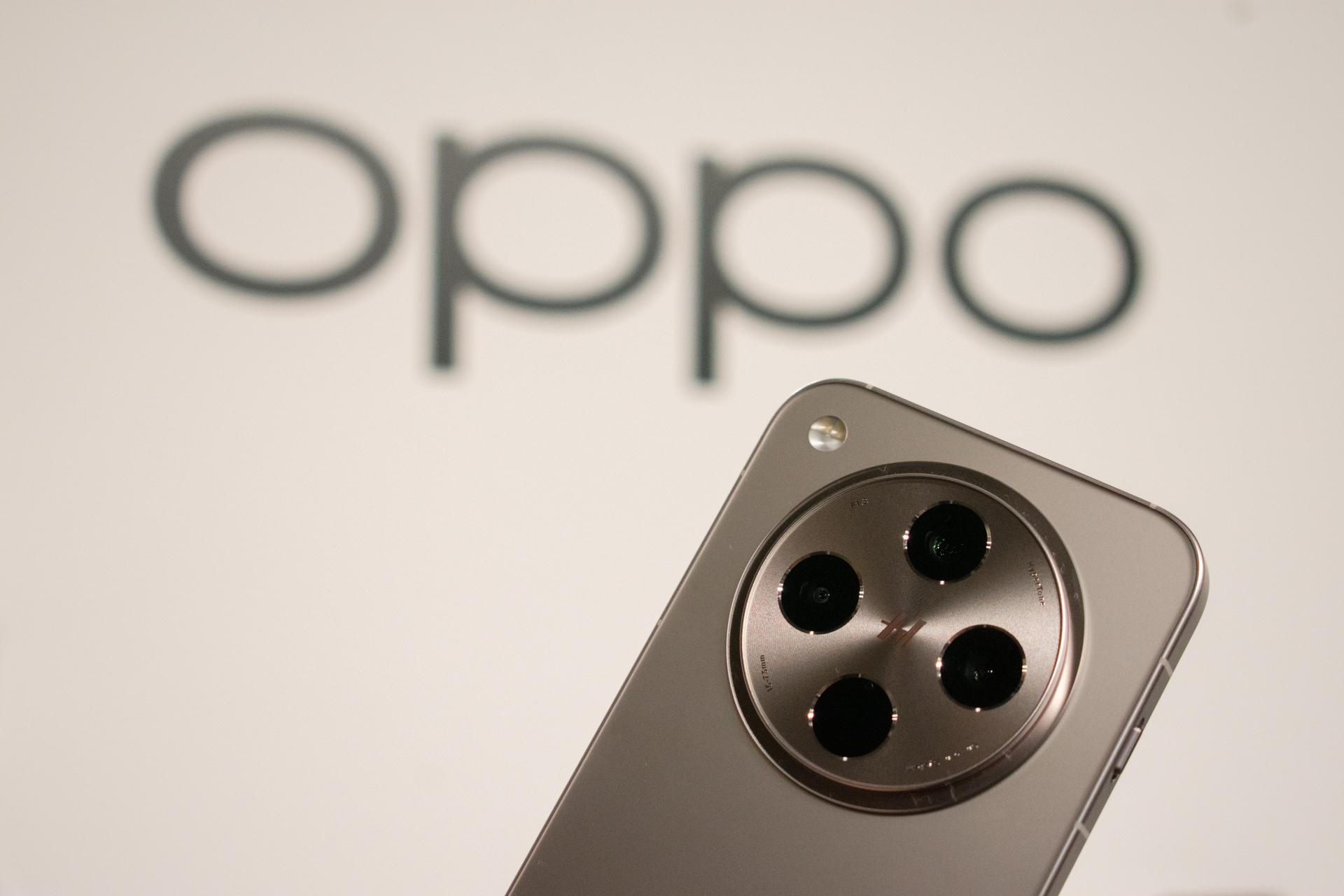携帯電話本体 OPPO Find X8 HASSELBLAD OPPO、ハッセルブラッドカメラ搭載のハイエンドスマホ「Find X8