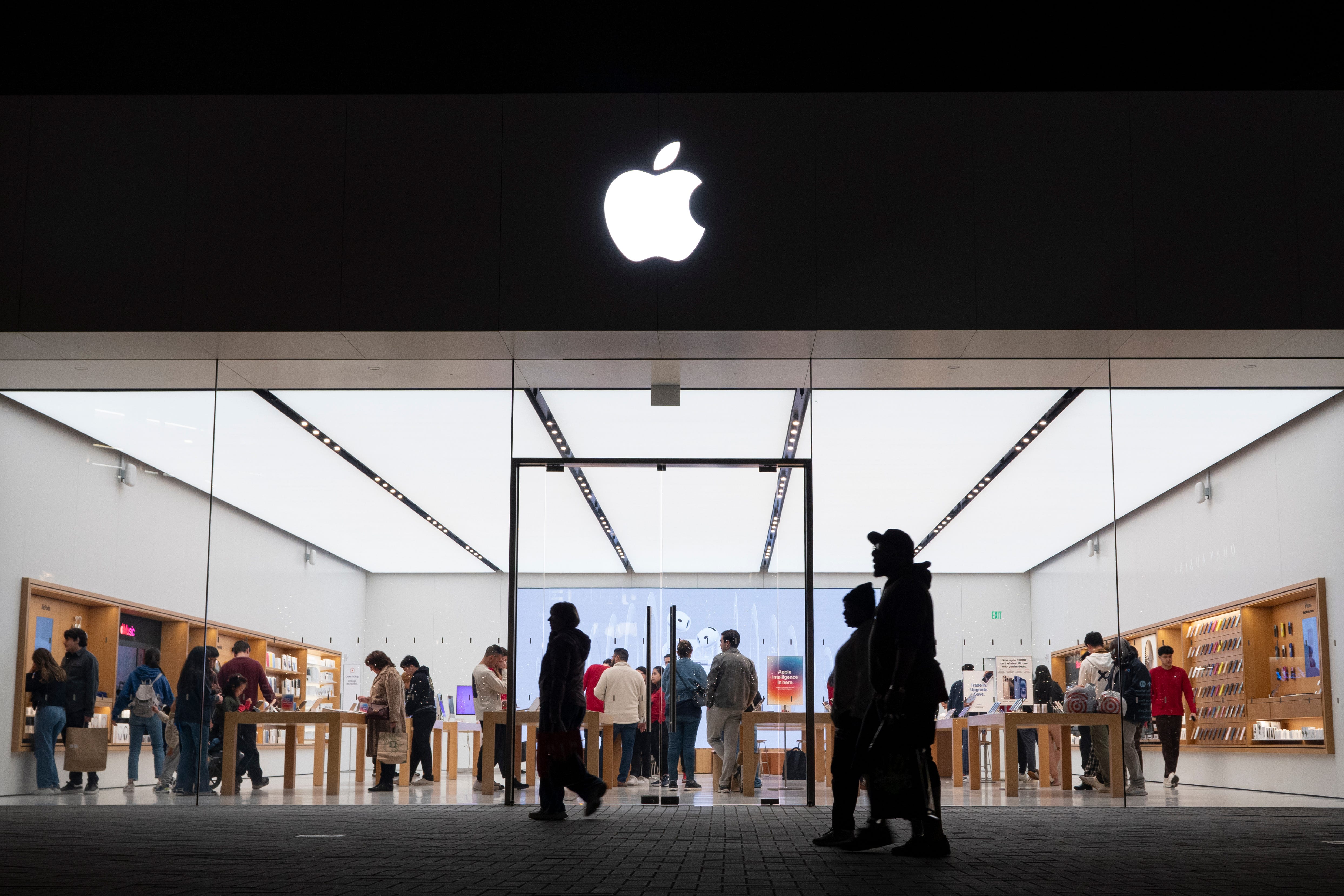 アップル、アメリカで最も経営が優れた企業に…マイクロソフトの5連覇を阻む