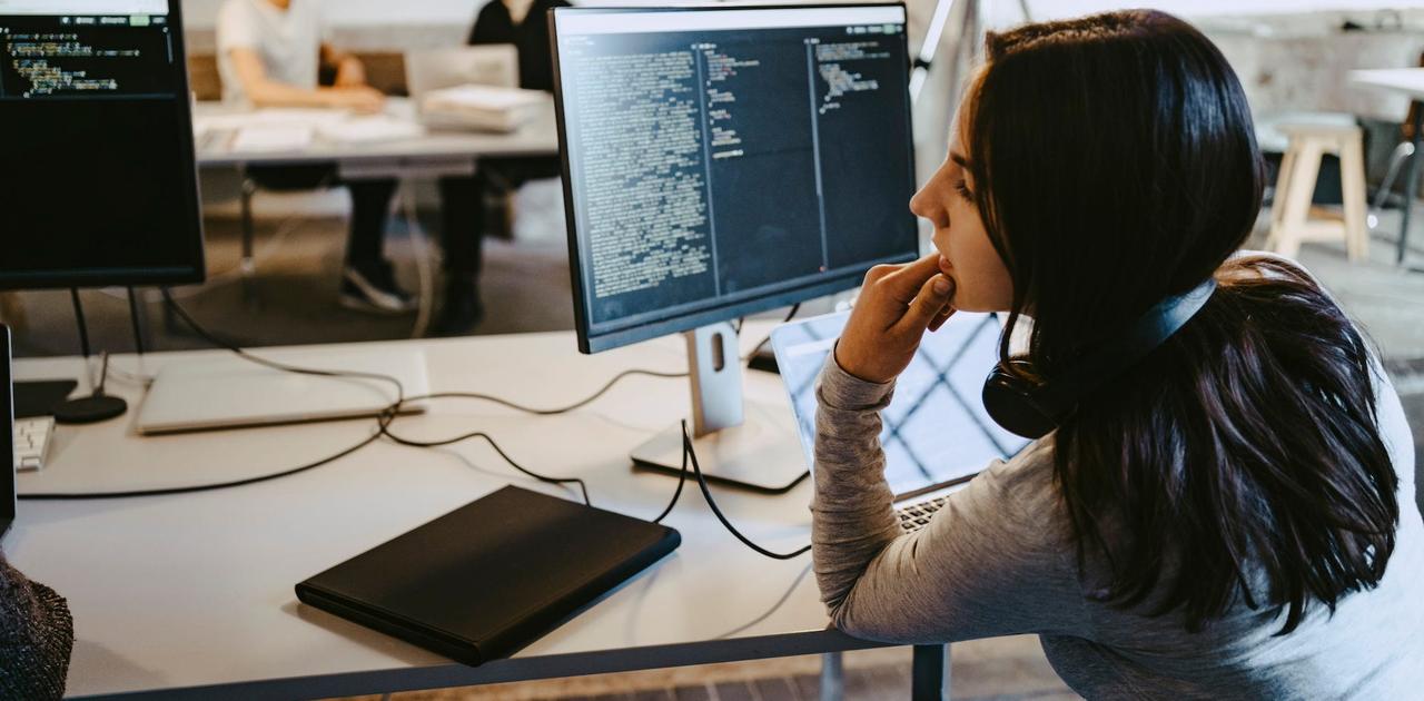 AIの導入が増えるに連れ、ソフトウェア開発者はリスク管理という課題に直面している | Business Insider Japan