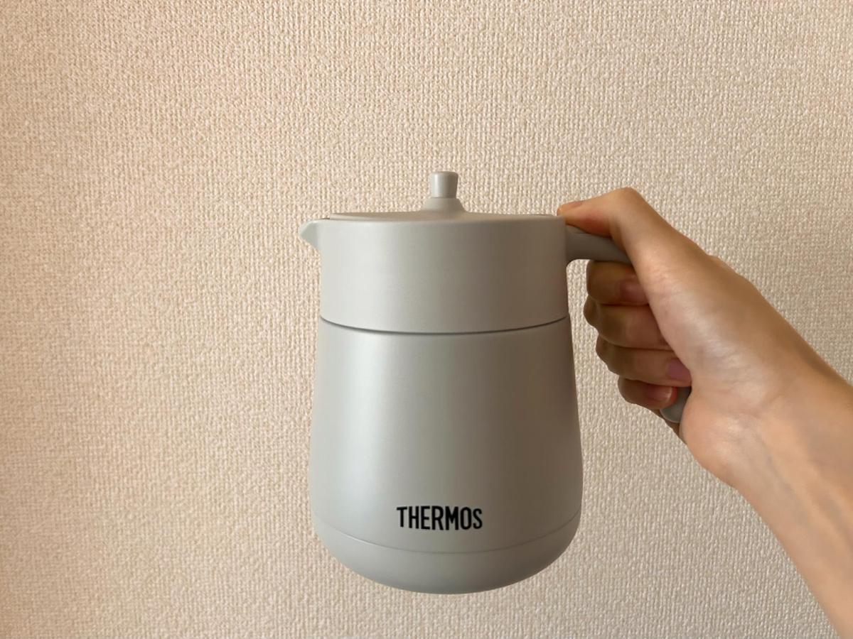 急須、やめました。サーモスの茶こし付きポットがあれば、デスクで