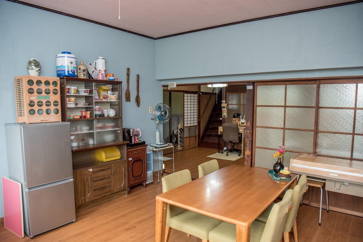 日本の田舎の廃屋を、約100万円で買ったアメリカ人夫婦