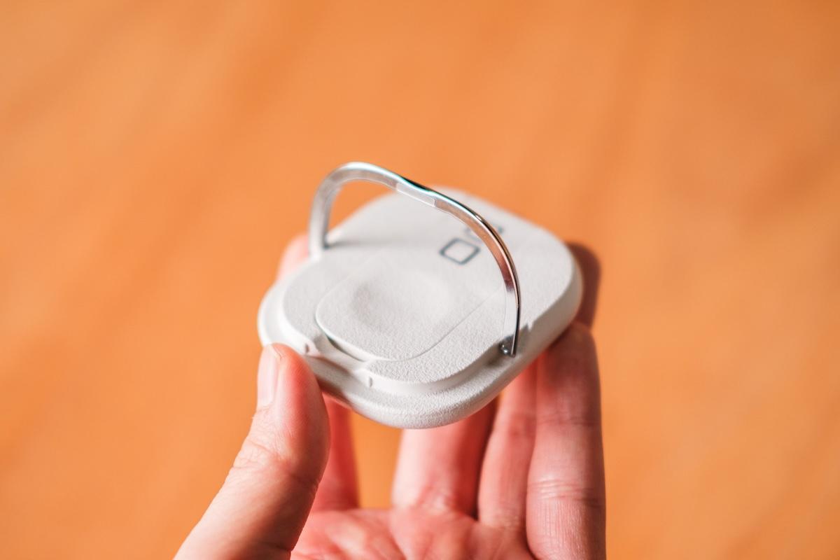 Apple Watchユーザー全員にすすめたい。CIOのコンパクトすぎる2in1充電