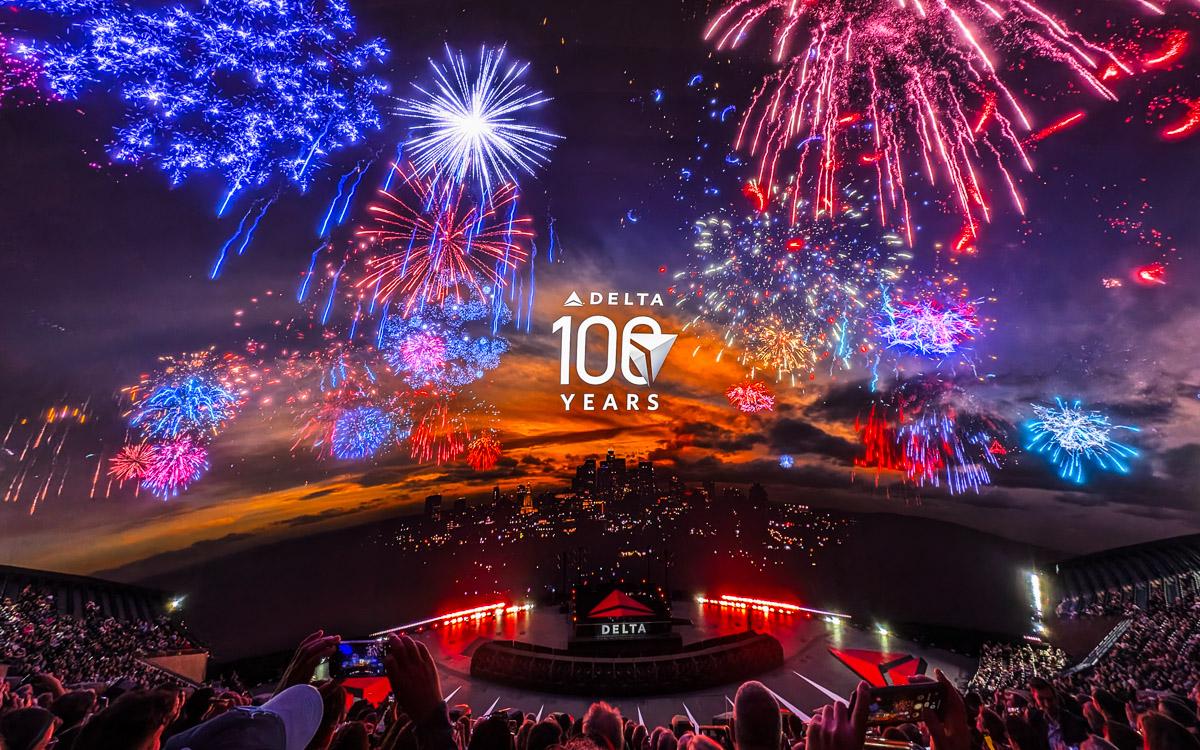 創業100周年のデルタ航空が考える「近未来の旅行体験」。YouTubeやUberとの連携をラスベガス・Sphereで発表