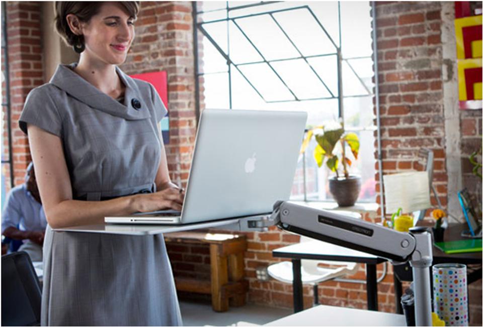 140408_workfit_sit_stand_workstation_5.jpg