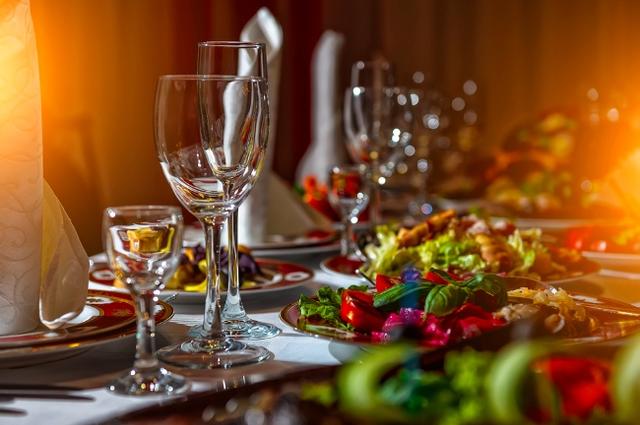 シャンパンとの相性抜群 フランスのクリスマスに欠かせない3大料理 Mashing Up