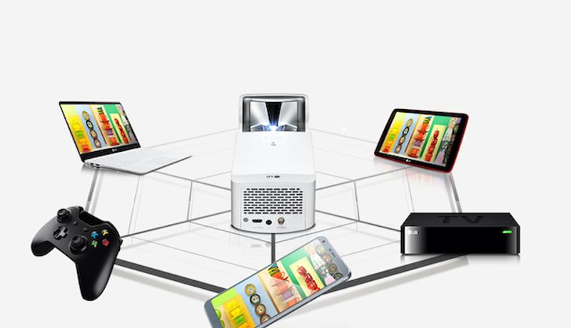 さまざまな映像出力機器との接続を有線、ワイヤレスで実現するLG「CineBeam HF65LS」。