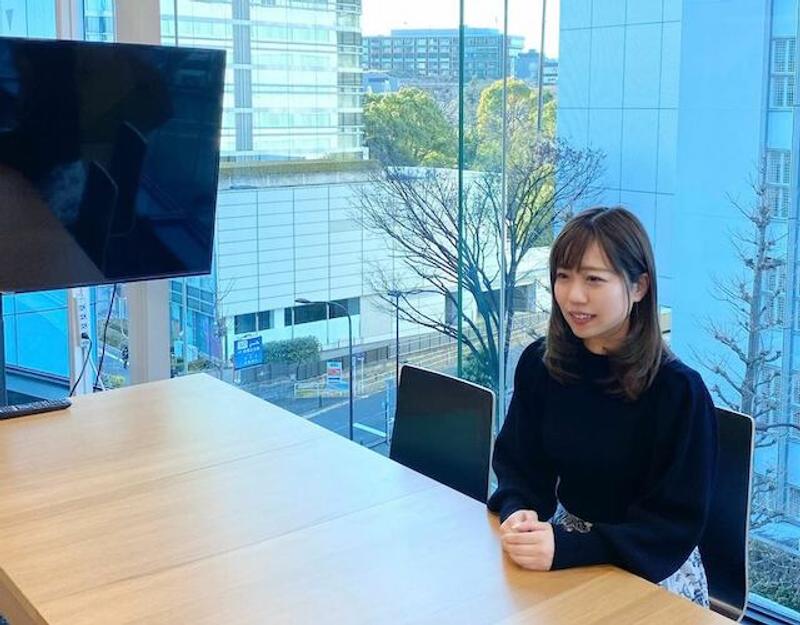 会議室での手塚さん