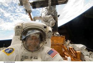 たった23日間の夢。かつて宇宙に憧れた少年は、苦難を乗り越え人類の宇宙望遠鏡を修理した