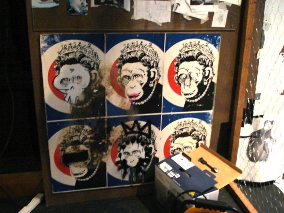 Banksy_Bristol_Museum02-1