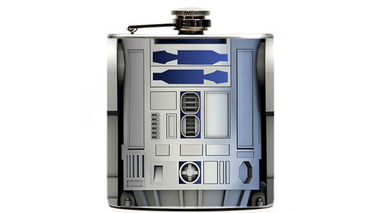 さすがR2-D2、何になっても完璧。今度は酒ビンに