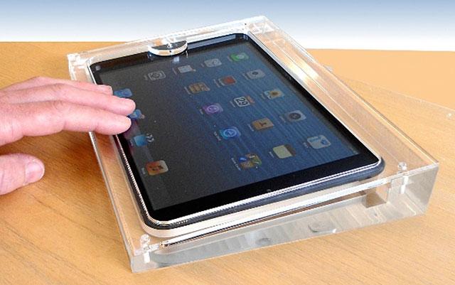 アップルストア風のiPad miniディスプレイケース | ギズモード