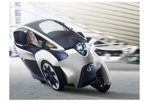 近未来デザインが話題！ トヨタの超小型三輪EV｢i-ROAD｣ | ギズモード・ジャパン