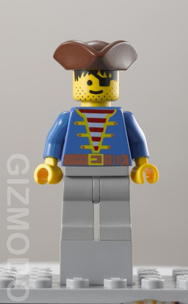 20130629legominifigs198901.jpg