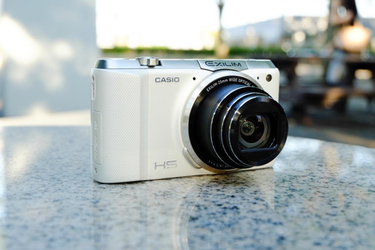 カシオのコンデジ「EXILIM ZR800」レビュー前編〜カメラまかせでいい 