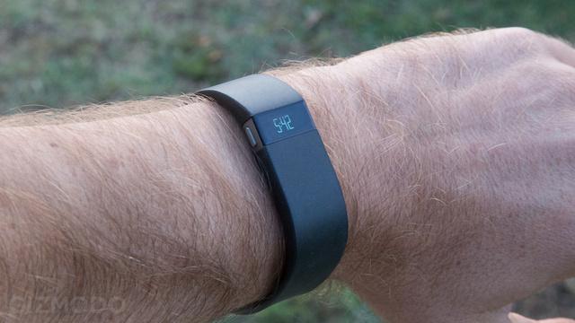 131013_fitbitforceho4.jpg