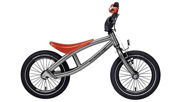 話題の人気 3歳児でもポルシェのオーナーに。ペダルなしポルシェ自転車 自転車本体