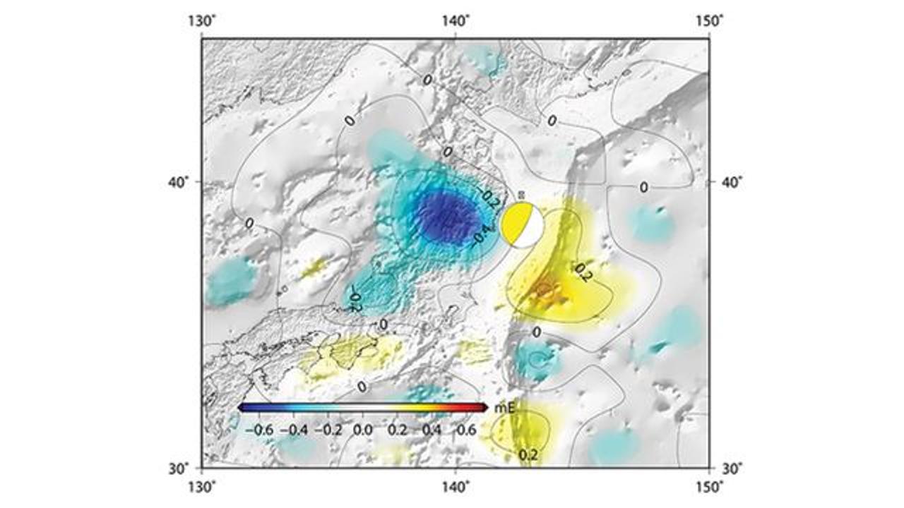 日本の地震で地球の重力が変動していたことが判明。着水したGOCE衛星のデータで
