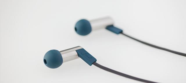 131211_earbuds3.jpg