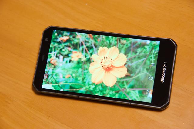 時に速く、時に美しく、そしてタフガイ。｢ARROWS NX F-02G｣レビュー