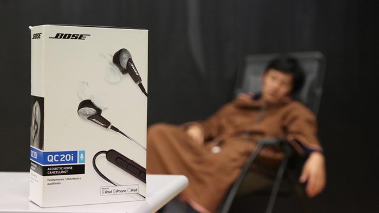 どこでもファーストクラスな「Bose QuietComfort 20i」は究極に人 どこでもファーストクラスな「Bose QuietComfort 20i」は究極に人