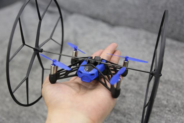 AR.Drone  ドローン Parrot AR.Drone 2.0 Quadcopter (Blue/Orange) & Battery Kit B&H