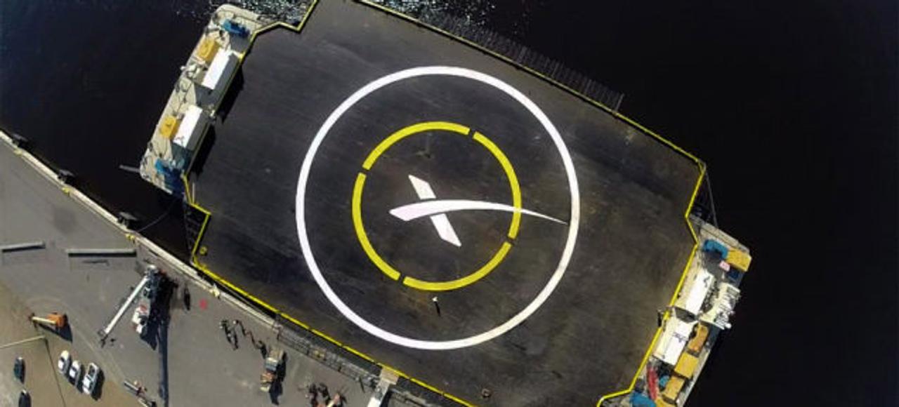 SpaceXのロケットが軟着陸に失敗、イーロン・マスク｢激しく着地した｣