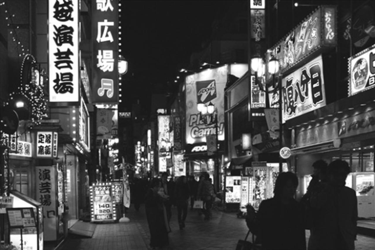 東京の街から文字を消すとこんな感じ