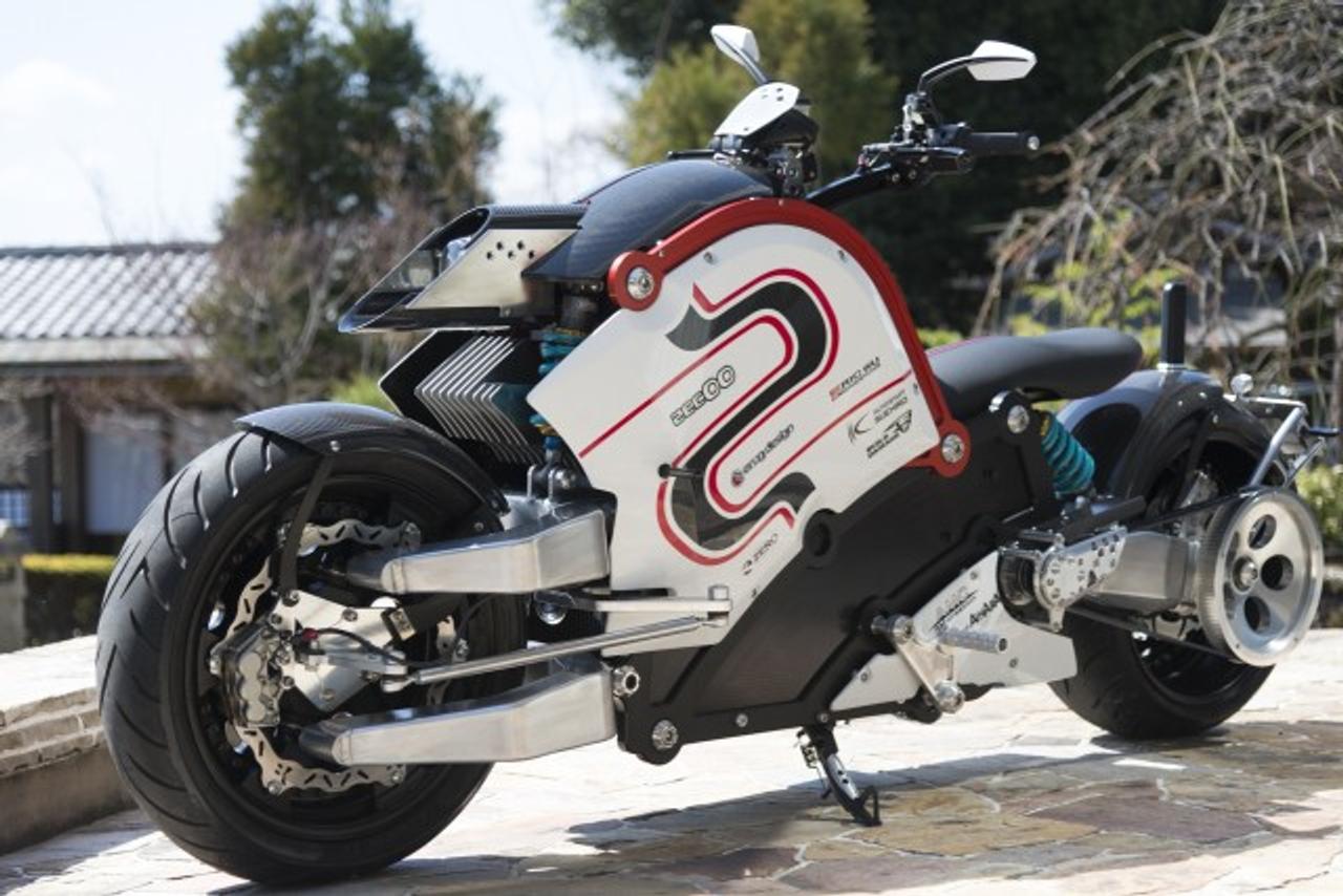 デザインが凄い。日本発の電動バイク zecOO一般発売開始