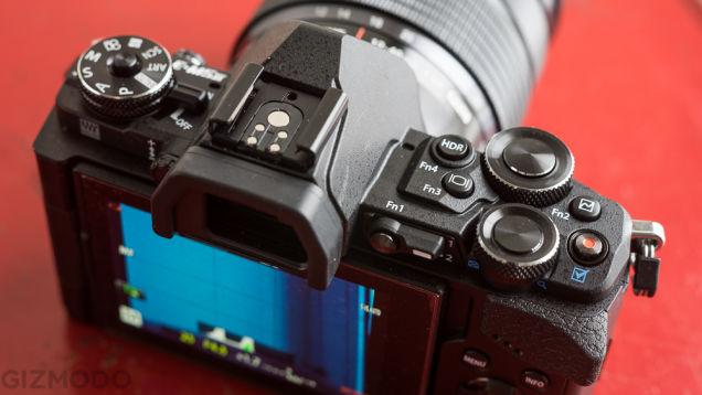 米ギズレビュー:オリンパス「OM-D E-M5 Mark II」、レトロでプロ 米ギズレビュー:オリンパス「OM-D E-M5 Mark II」、レトロでプロ