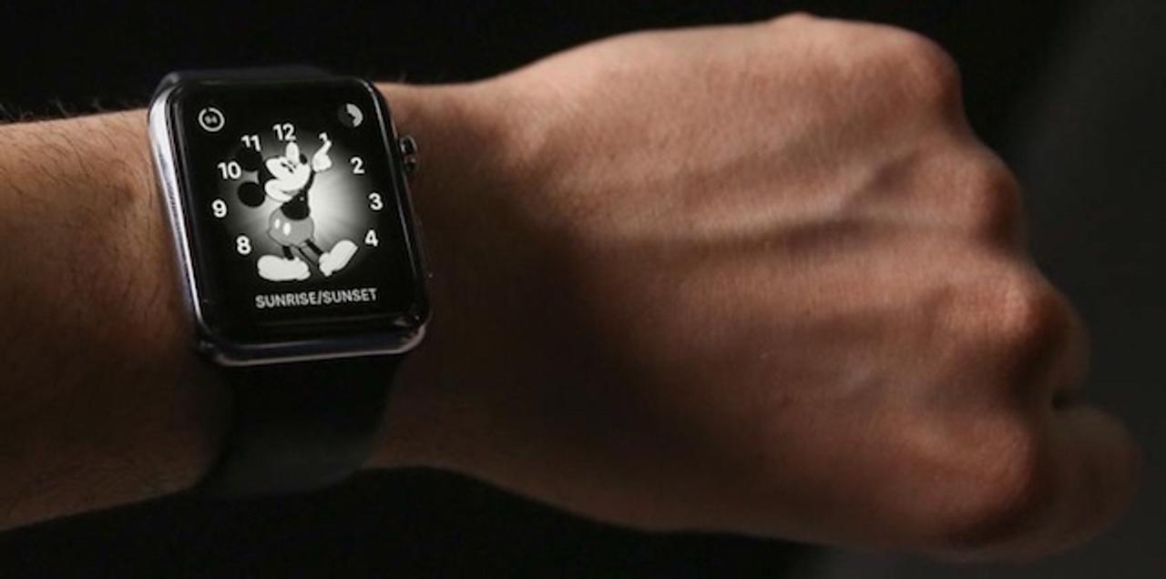 仕事用にもピッタリ Apple Watchを白黒にしてもっとクールに ギズモード ジャパン 仕事用にもピッタリ Apple Watchを白黒にしてもっとクールに ギズモード ジャパン