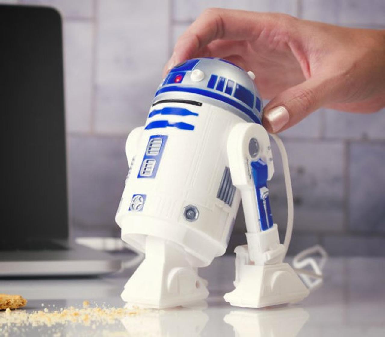 ちゃんとロボットしてるぅ! R2-D2が消しカスを吸いとるデスク用そうじ機に